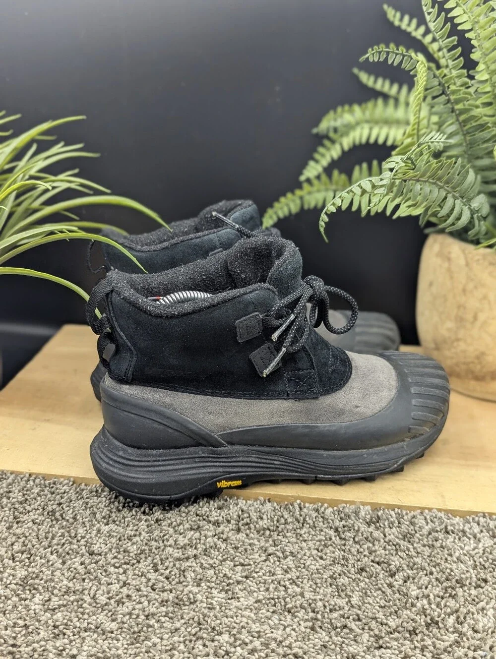 Merrell Siren 4 Thermal Waterproof Women's Size 7.5 Casual Comfort Boots